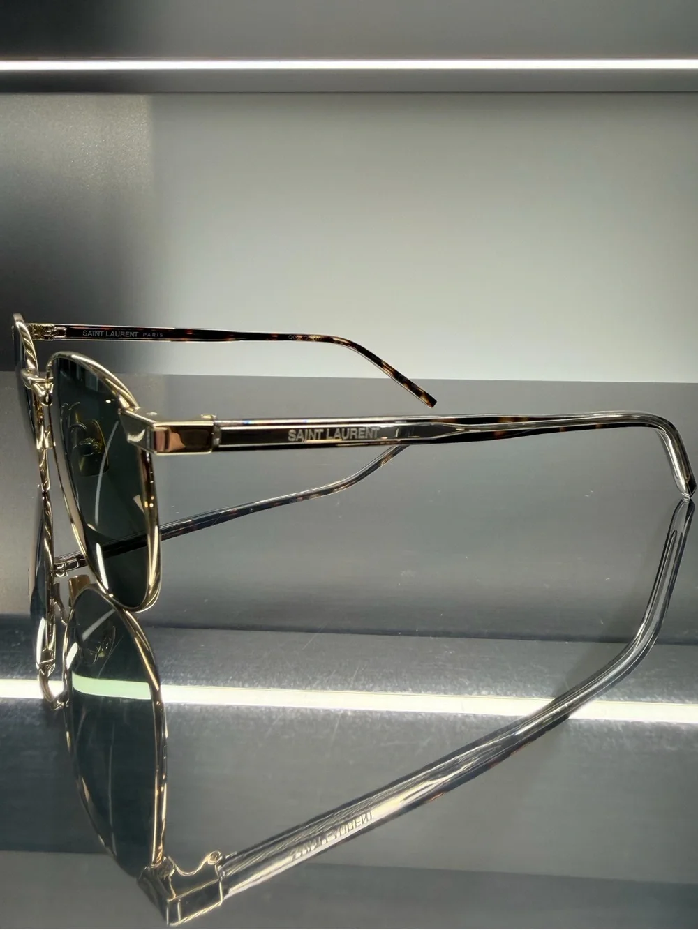 Yves Saint Laurent classic unisex